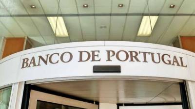 ‘Empréstimo de Portugal’ e ‘Empréstimo Urgente’ sem autorização para actividade