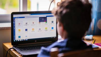 Ensino à distância é um “remendo” e não solução para o futuro