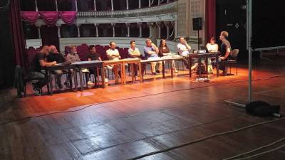 Equipa do Teatro Baltazar Dias conclui workshop de maquinaria de cena