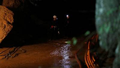 Equipas de resgate na gruta na Tailândia fizeram mais de 100 furos na montanha