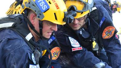 Equipas de resgate tentam localizar menino de dois anos que caiu num poço em Málaga