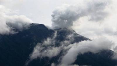 Erupção de vulcão obriga à retirada de toda a população da ilha de Kadova na Papua Nova Guiné