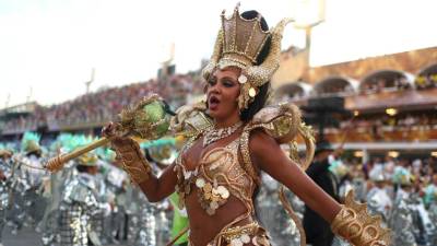 Escola de samba ‘Mangueira’ vence carnaval do Rio de Janeiro