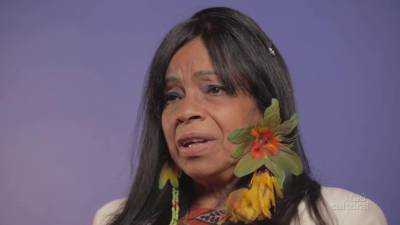 Escritora brasileira defende protagonismo indígena na literatura como forma de resistência