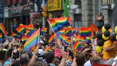Escritora de romance erótico ‘gay’ condenada a mais de 10 anos de prisão na China