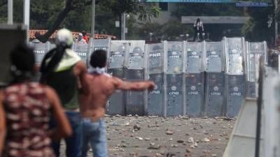Espanha avisa que não apoia uma intervenção militar na Venezuela