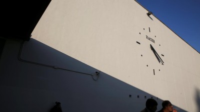 Espanha quer fim da jornada laboral às 18 horas e mesmo fuso horário de Portugal