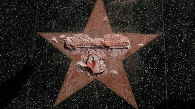 Estrela de Donald Trump em Hollywood novamente vandalizada