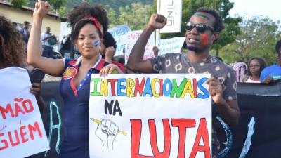 Estudantes africanos no Brasil pedem ajuda à CPLP perante bloqueio na Educação