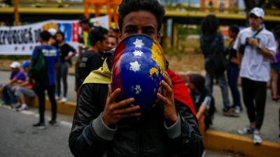 EUA emitem vistos de trânsito para que venezuelanos possam viajar para o Panamá