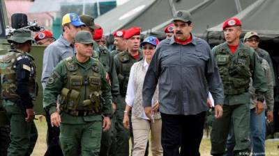EUA impõem sanções a militares venezuelanos por impedirem entrada de ajuda humanitária