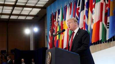 EUA oferece isenção de sanções a militares que rompam com Maduro