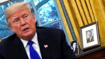 Ex-advogado pessoal de Trump condenado a três anos de prisão