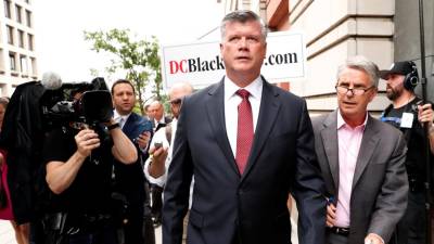 Ex-diretor de campanha de Trump declara-se culpado e vai colaborar com a justiça