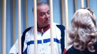 Ex-espião russo encontrado com sinais de intoxicação em Inglaterra
