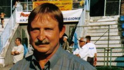 Ex-futebolista polaco Andrzej Szarmach condenado por violência doméstica