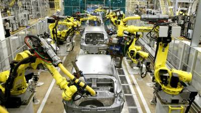 Executivos dos sectores automóvel e tecnológico perspectivam deslocalização do fabrico