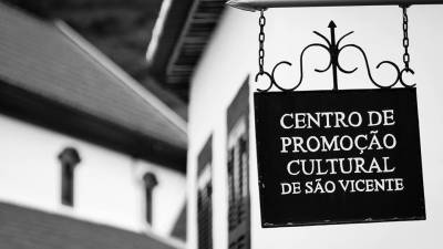 Exposição sobre educação no Centro de Promoção Cultural de São Vicente