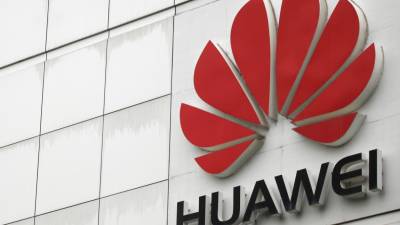 Facebook anuncia fim de parceria com Huawei após críticas à partilha de dados