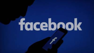 Facebook condenada a pagar multa de cinco mil milhões de dólares