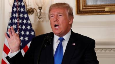 Facebook suspende empresa que terá usado dados privados na campanha de Trump