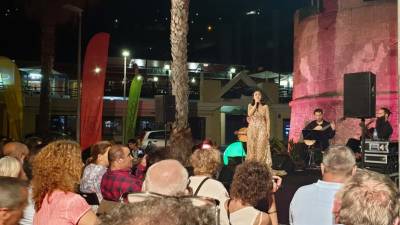 ‘Fado à beira-mar’ encanta na Ribeira Brava