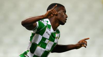 Famalicão empata em Moreira de Cónegos e falha ‘colagem’ ao Braga