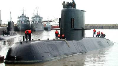 Familiares de marinheiros de submarino argentino exigem saber a verdade