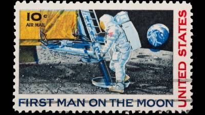 Família de Neil Armstrong vai leiloar coleção pessoal do austronauta