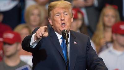 FBI despede agente que fez críticas a Trump