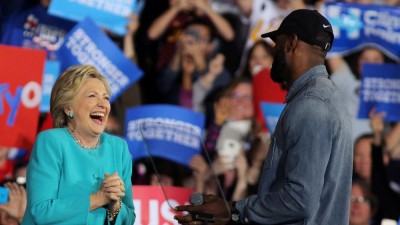 FBI mantém recomendação de não acusar Hillary sobre emails