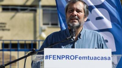 Fenprof recusa que ensino à distância seja solução permanente