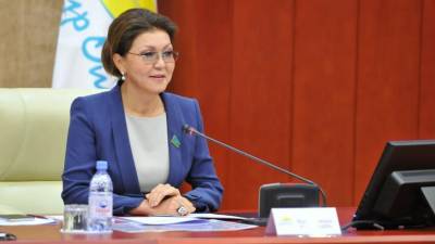 Filha de ex-Presidente assume liderança do Senado no Cazaquistão
