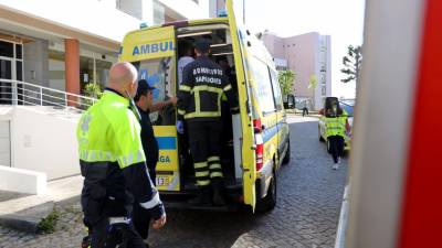 Finanças “travam” novas ambulâncias do INEM
