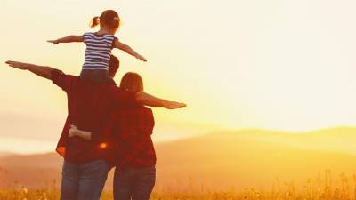 Finlandeses são o povo mais feliz num mundo cada vez mais infeliz