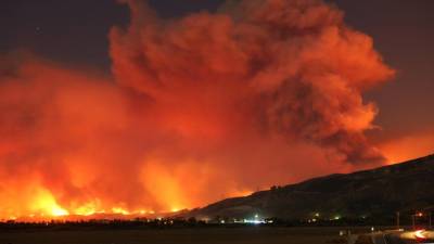 Fogo florestal na Califórnia obriga à evacuação de 8 mil casas