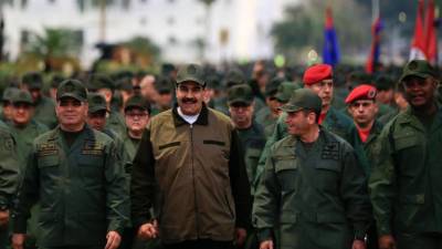 Forças Armadas confirmam lealdade a Nicolás Maduro