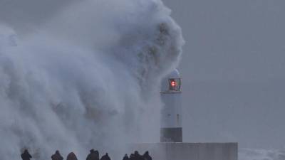 Forte tempestade atinge Irlanda, Reino Unido, França e Alemanha