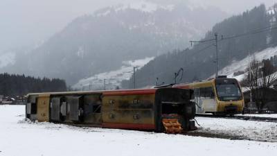 Forte tempestade no norte da Europa provoca caos nos transportes