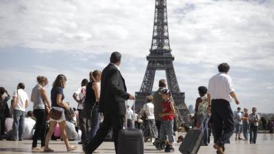 França adia o objectivo dos 100 milhões de turistas em 2020 para 2022