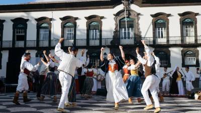 ‘Funchal Folk 2019’ arrancou hoje na Praça do Município