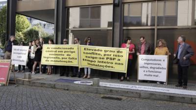 Funcionários dos Registos regressam hoje à greve por melhores condições remuneratórias