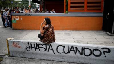 Funcionários públicos da Venezuela exigem melhores salários