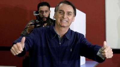 Futuro Presidente do Brasil recebe dissidente cubano e entoa slogan “Cuba Livre”