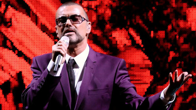 George Michael foi um turbulento ícone da pop
