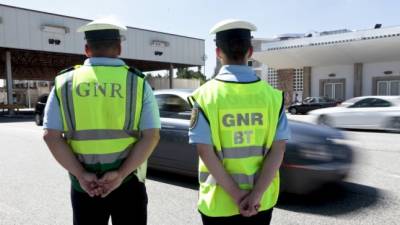 GNR reforça fiscalização ao cinto de segurança, cadeirinhas de crianças e uso de capacetes