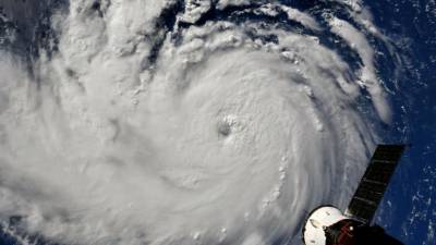 Governador norte-americano ordena retirada de 245 mil pessoas devido a furacão Florence
