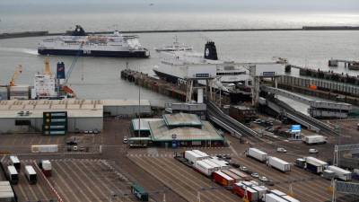 Governo britânico anula contrato de 16 milhões com empresa de transporte marítimo devido ao ‘Brexit’