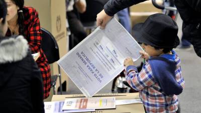 Governo colombiano autoriza boletins de voto fotocopiados nas eleições
