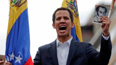 Governo da Venezuela proíbe saída de embarcações dos portos